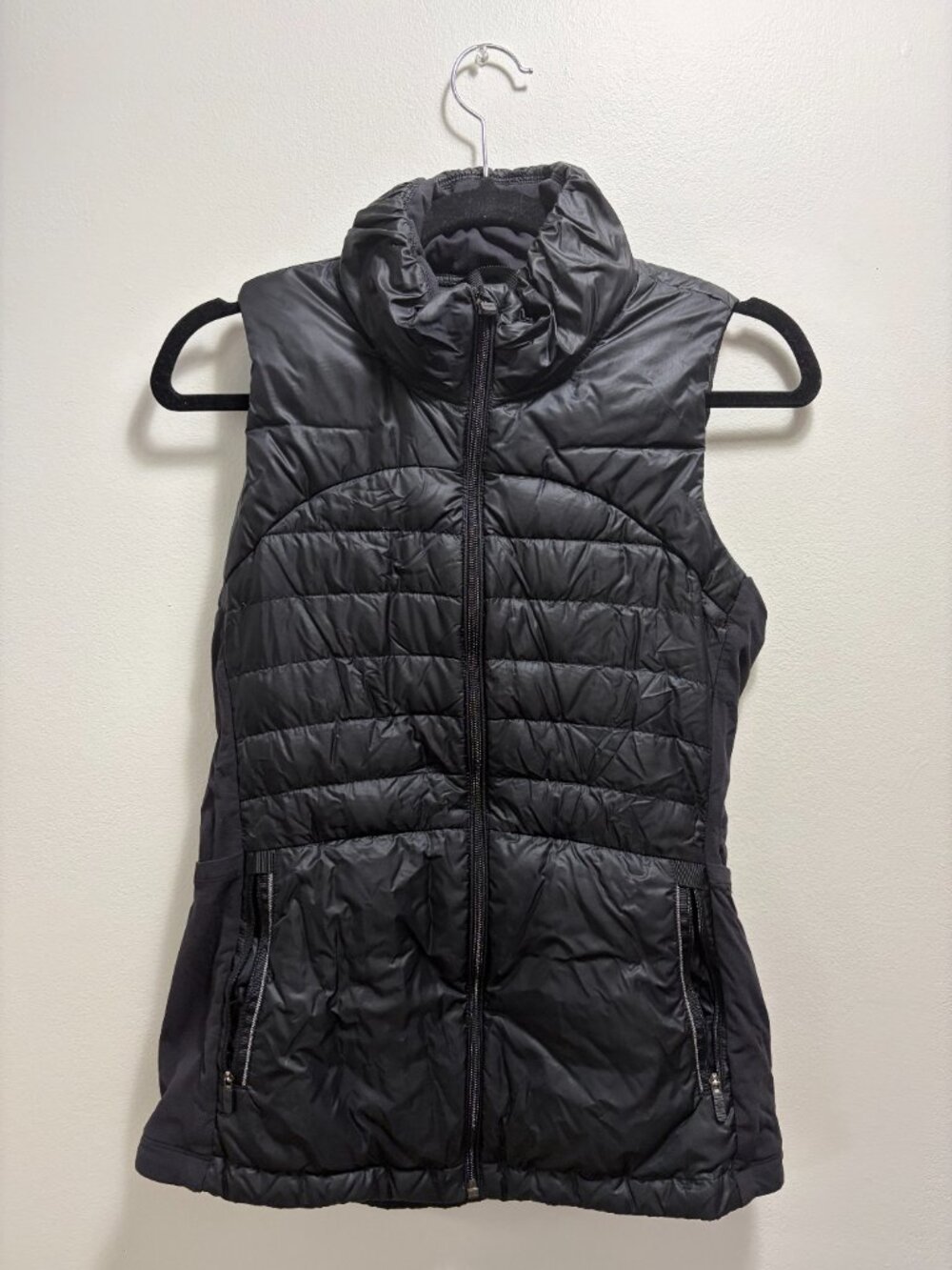 lululemon Down For A Run Black Vest size 6